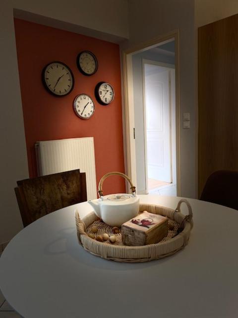 Vincent - Central 2 Bedroom Apartment 79Sqm Tripoli Bagian luar foto